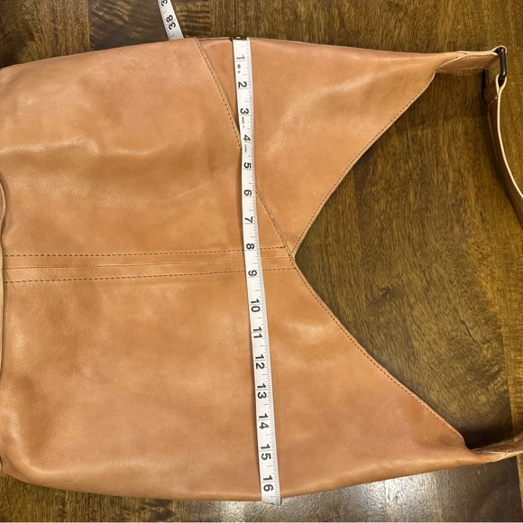 Genuine Leather Shoulder Bag - Picture 4 of 10